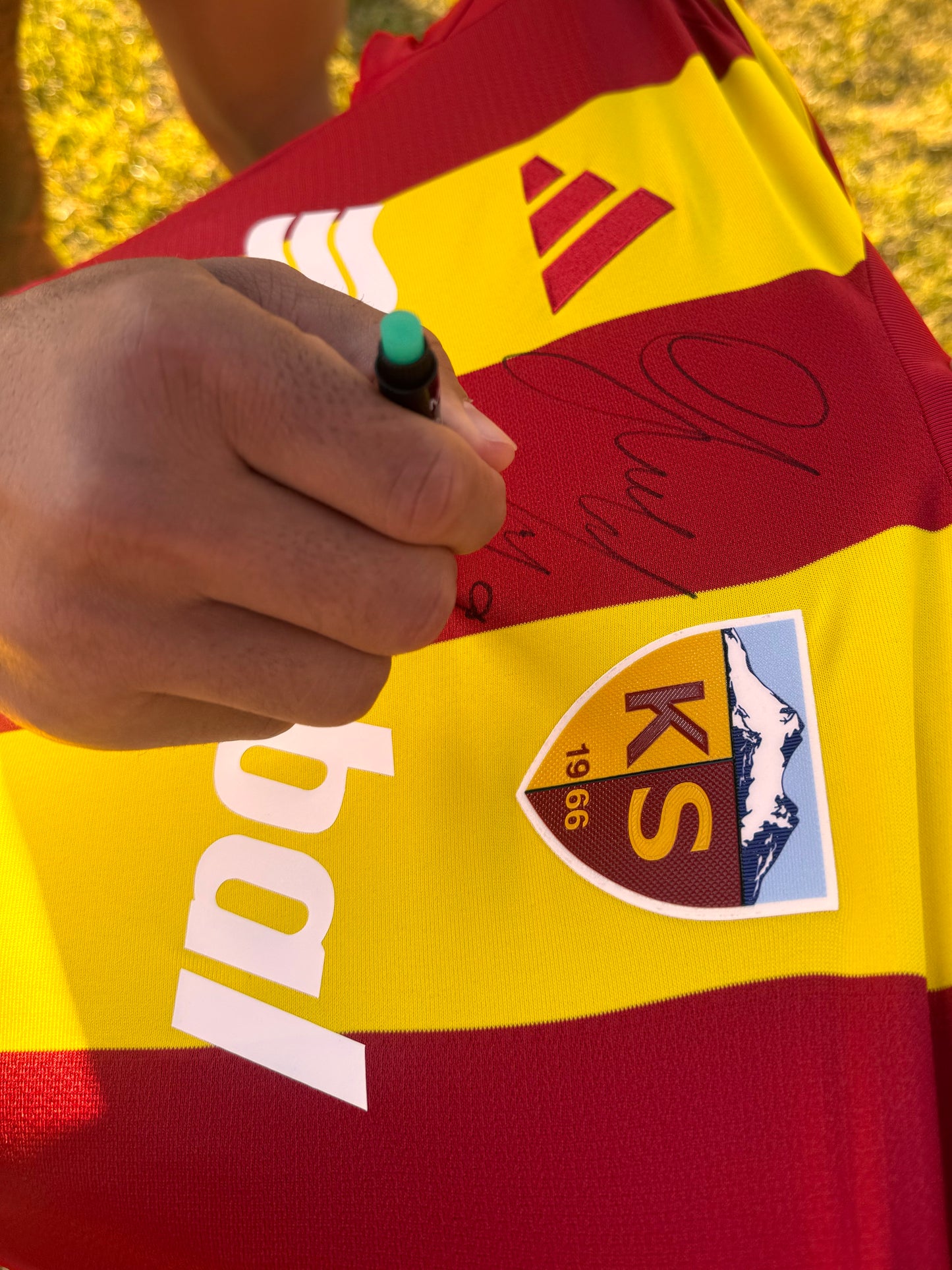 Onugkha İmzalı Maç Forması