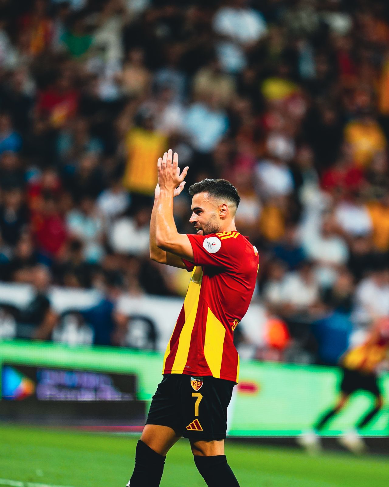 2025-2026 Klasik Çubuklu Forma (Adidas)
